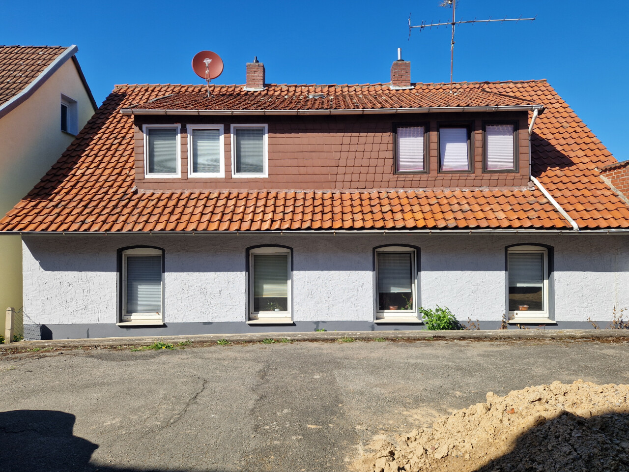 2 DHH auf einen Schlag! Smartes Investment nahe Hildesheim | Century 21